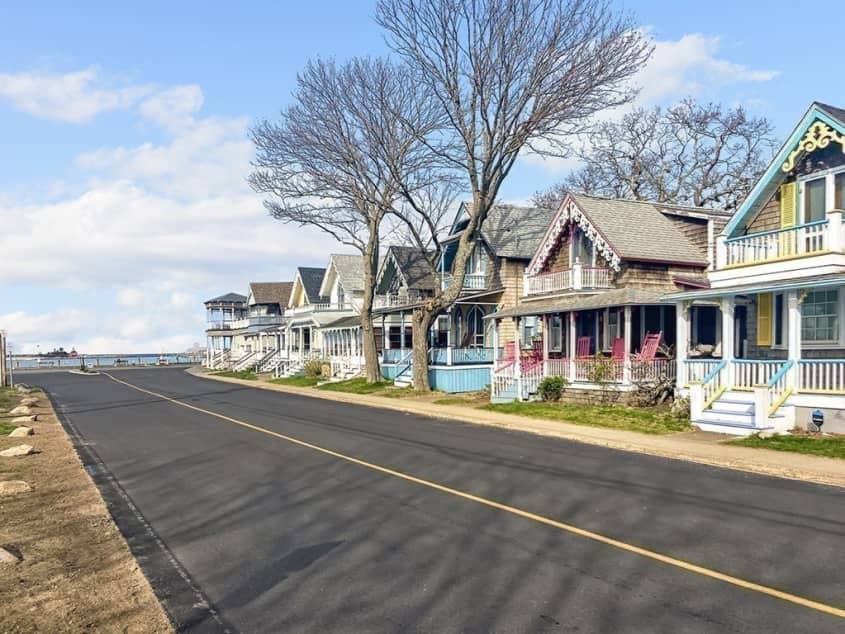 Homes for Sale in Martha's Vineyard — 8 Siloam Avenue, Oak Bluffs, MA